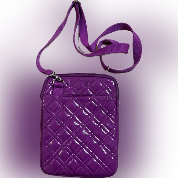 Kenneth Cole Reaction Crossbody Bag - Picture 2 of 5